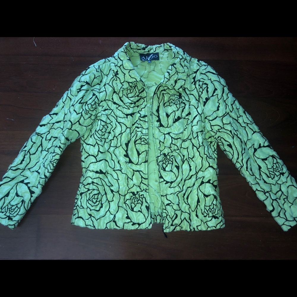 Green floral zip up blazer